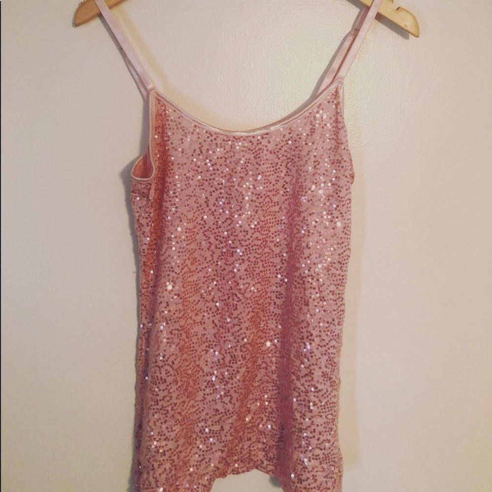 Sequin tank 💕